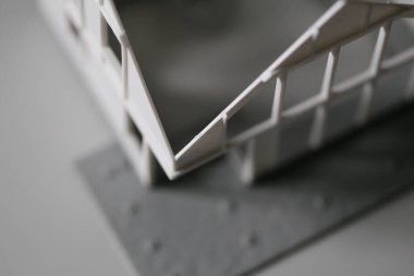 dizüstü bilgisayar ve cep telefonu