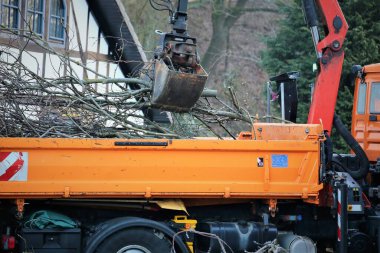 Bir traktör kamyonu, araç görüntüsü