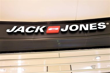 Bir kadın görüntüsü