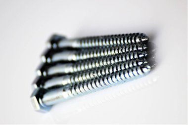 Kopyalama alanı olan bazı vidaların resmi