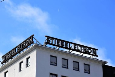 Moda mankeni figürünün bir resmi