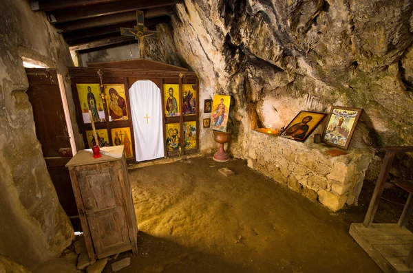 오래 된 교회 아기아 소피아에서 동굴, 크레타, 그리스 — 스톡 사진