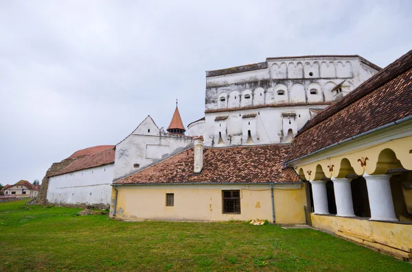 Iglesia de la defensa en Prejmer, Rumania — Foto de Stock