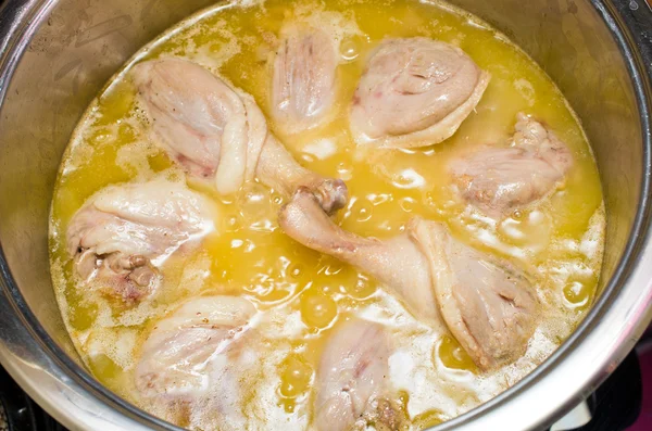 Duck confit during the preparation — Stock Photo, Image
