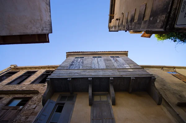 Enge straße in rethymnon - beton, griechenland — Stockfoto