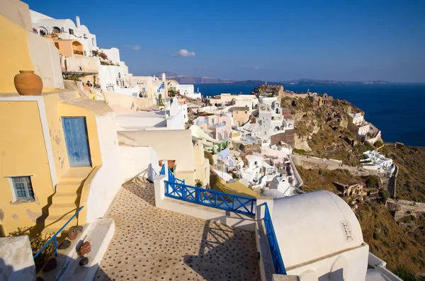 Paisaje urbano de Oia en la isla de Santorini, Grecia — Foto de Stock