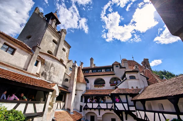 Binnenplaats van kasteel "Dracula" — Stockfoto