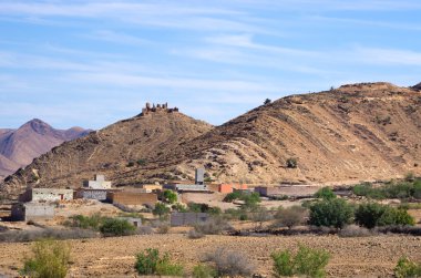 Kuru Fas tepelerinde