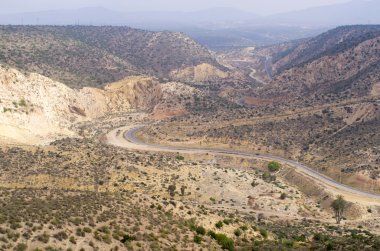 Kuru Fas tepelerinde