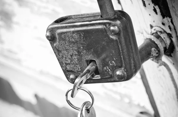 Old padlock with keys — Stock Photo, Image