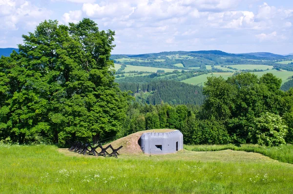 Bunkr v kopcích — Stock fotografie