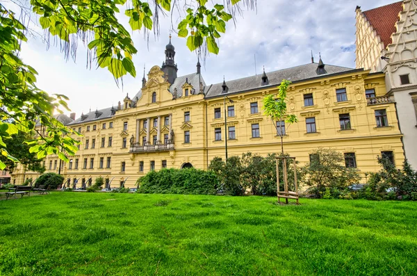 Rathaus auf Karlove namesti in Prag, Tschechische Republik — Stockfoto