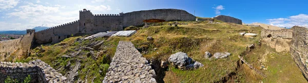 Oude ruïnes van het kasteel in Ohrid, Macedonië — Stockfoto