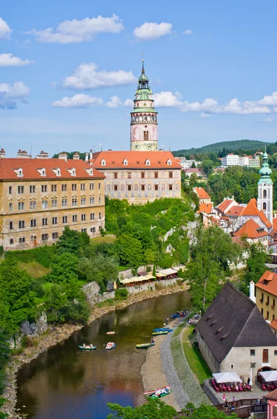 Cesky Krumlov em cena vertical - castelo e rio — Fotografia de Stock