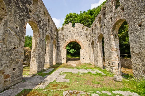 Ruinas de la antigua basílica de Butrint, Albania — Foto de Stock
