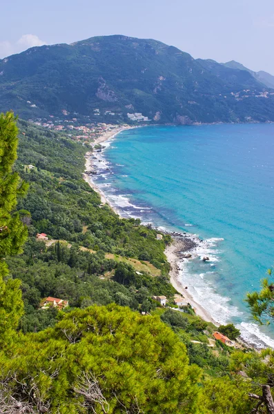 Paesaggio soleggiato vicino ad Agios Gordios, isola di Corfù, Grecia — Foto Stock