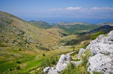 Landsacpe dağın, Corfu Island, Yunanistan üzerinden
