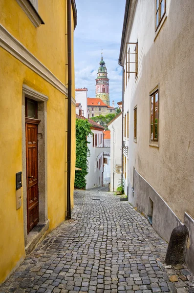 Narrow street in Cesky Krumlov, Czech Republic — Stock Photo, Image