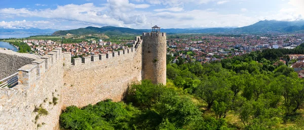 Oude ruïnes van het kasteel in Ohrid, Macedonië — Stockfoto
