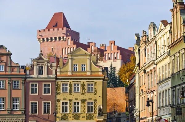 Kasteel en huurkazerne huizen in Poznan, Polen — Stockfoto