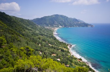 Güneşli manzara yakınındaki Agios Gordios, Corfu Island, Yunanistan