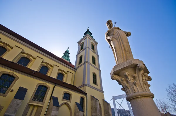 Gereja plebaniatmajikan Belvarosi di Budapest - Hongaria — Stok Foto