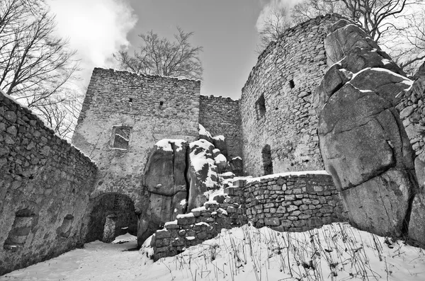 Ruins of Bolczow castle in Poland — Stock Photo, Image