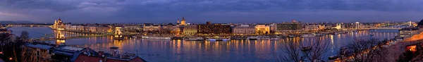 Cityscape de Budapeste durante a noite, Hungria — Fotografia de Stock