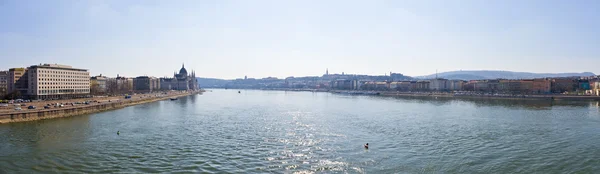 View of Danube in Budapest - Hungary — Zdjęcie stockowe