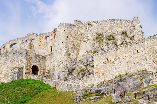 Mauern der Burg Spissky hrad, Slowakei — Stockfoto
