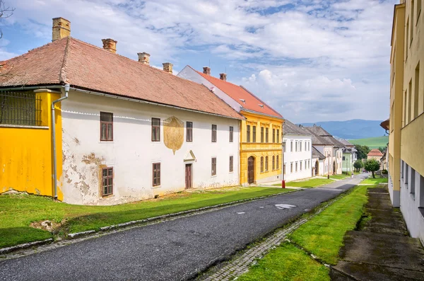 Rua medieval em Spisske Podhradie cidade, Eslováquia — Fotografia de Stock