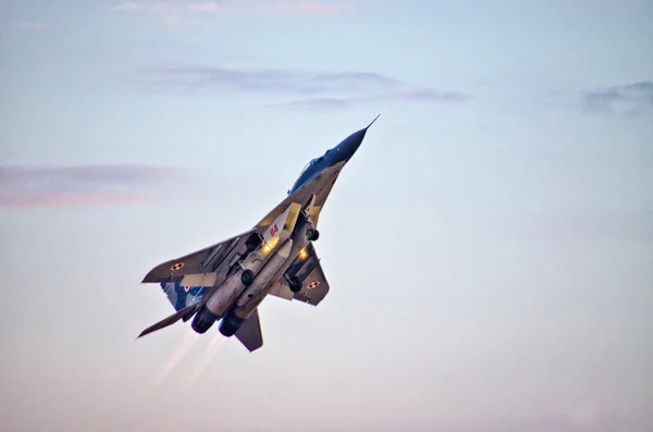 Polski Mig-29 pilotowany przez komandor Adrian Rojek w Radomiu Airshow, Polska — Zdjęcie stockowe