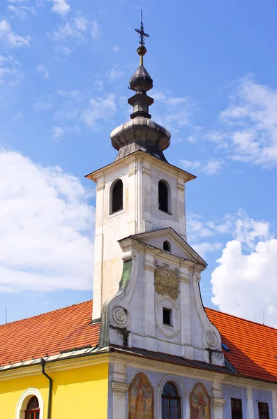 Torre de la iglesia de San Juan en Spisske Podhradie, Eslovaquia —  Fotos de Stock