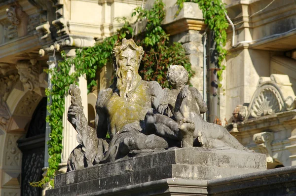 Statua nel castello di Peles, Romania — Foto Stock