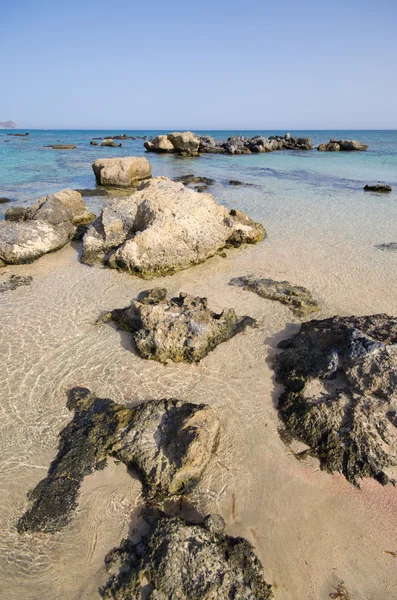 ピンクの砂は、クレタ島で有名な Elafonissi ・ ビーチ — ストック写真