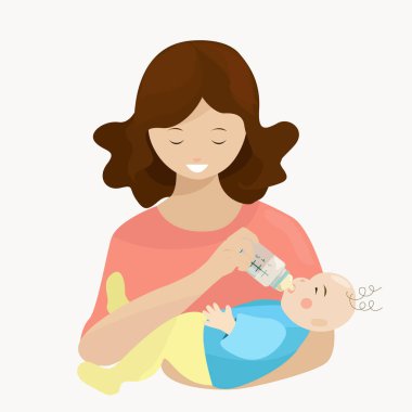 Anne bebeği kollarındaki bir şişeden besliyor.