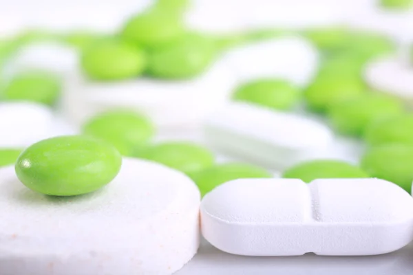 Close up of pills capsule isolated on white background — Stock Photo, Image