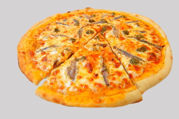 Beyaz üzerine izole edilmiş farklı pizza kolajı