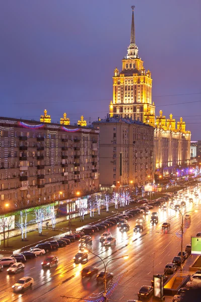 Kilátás a Kutuzovsky Prospect, az esti órákban. Moszkva. Oroszország — Stock Fotó