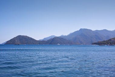 Tekneleri sakin bir koyda. Ege Denizi. Türkiye