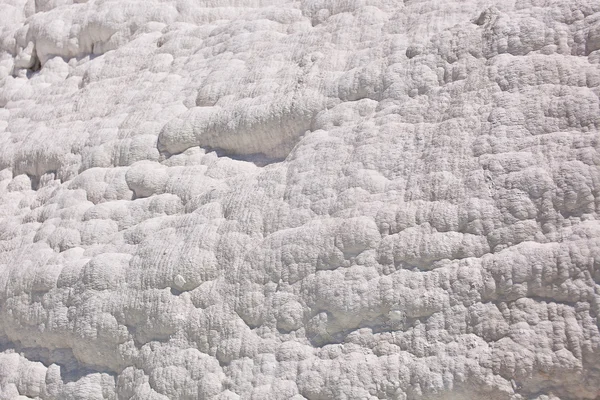 Naturliga travertin (tuff). Pamukkale, Turkiet — Stockfoto