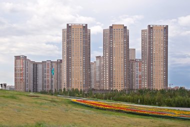 Astana içinde modern konut kompleksi. Kazakistan