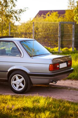 80 'lerden kalma ender bir Alman arabasının arkası..