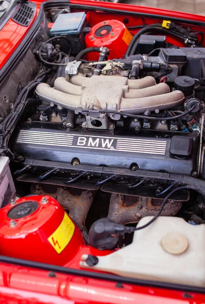 Kyiv Ukraine May 2020 Engine Compartment Bmw E30 Installed Motor — 图库照片