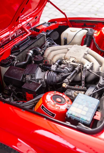 Kyiv Ukraine May 2020 Engine Compartment Bmw E30 Installed Motor — 图库照片