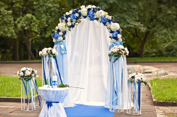 Bruiloft archway — Stockfoto