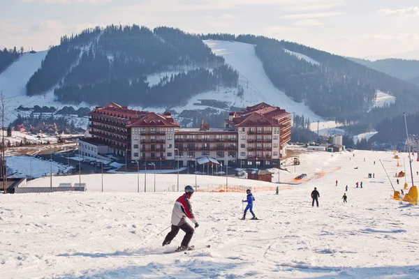 Ośrodka narciarskiego Bukovel. Ukraina — Zdjęcie stockowe