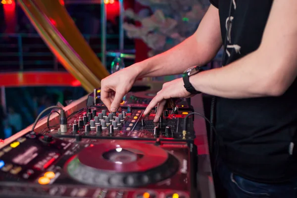 DJ mixing music — Stock Photo, Image