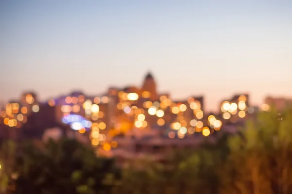 Stadtbeleuchtung mit schönem Bokeh — Stockfoto
