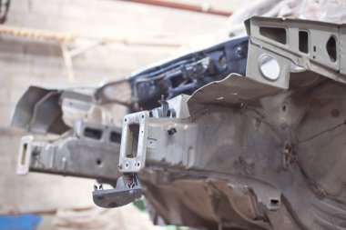 Gümüş renkli araba tamir vücut takımı